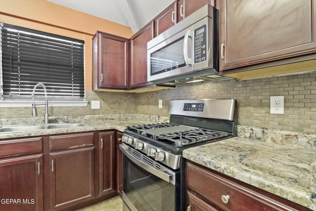 Building Photo - 14438 Miguel Terrazas Dr