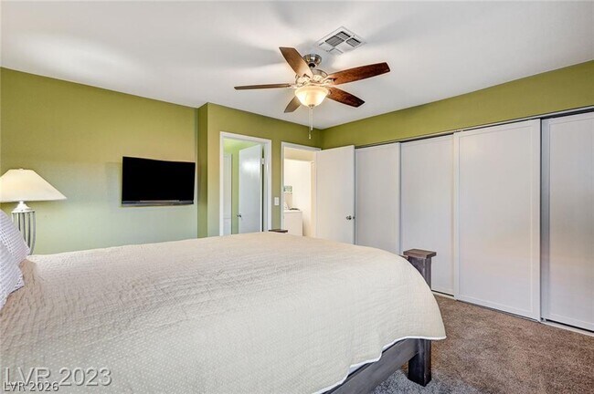 Building Photo - 760 Thousand Oaks Dr