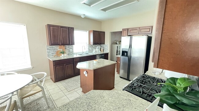 Building Photo - 1602 Stoney Park Dr