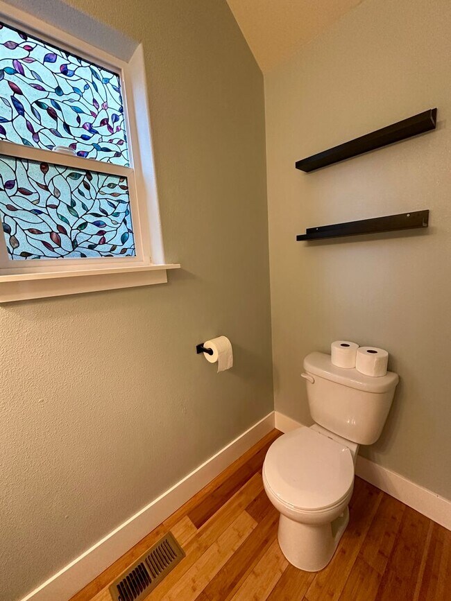 Building Photo - Well-Maintained Three Bedroom Home in North Salem