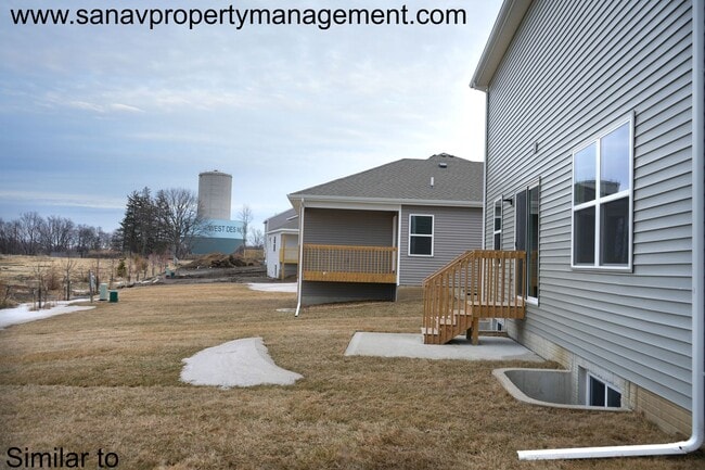 Building Photo - Stylish and Spacious 2 Story, 4-Bedroom Ho...