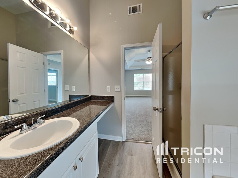 Building Photo - 2620 Thunder Basin Way