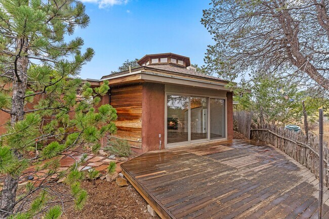 Building Photo - 138 Ridgecrest Dr