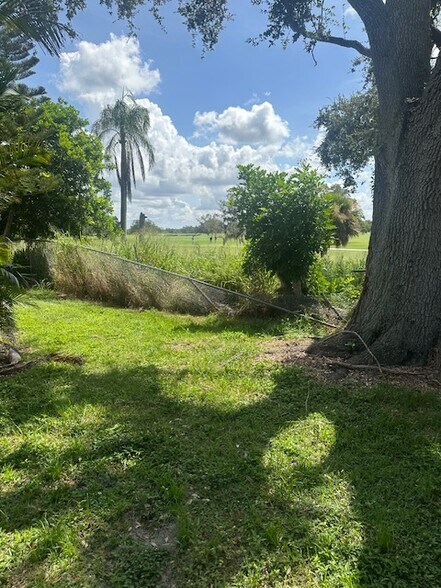 Golf course view from lanai - 310 Barlow Ave