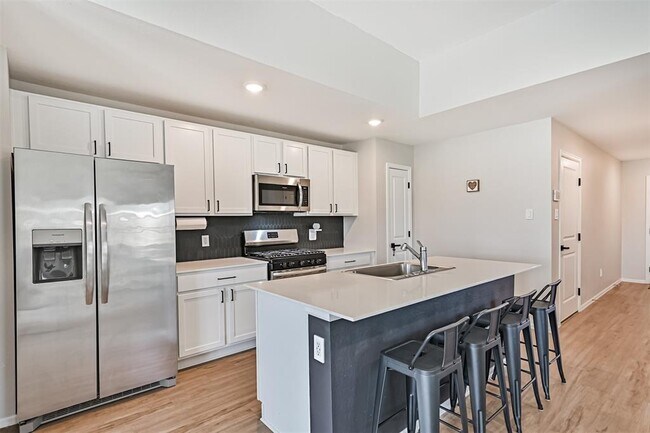 Building Photo - 1484 Twilight Grn Dr
