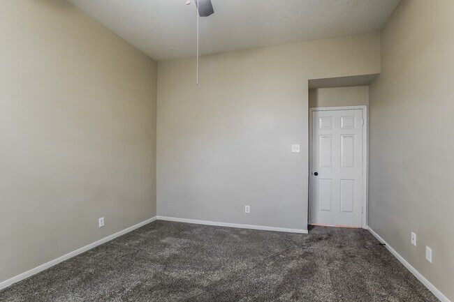 Building Photo - 18703 Singing Woods Dr