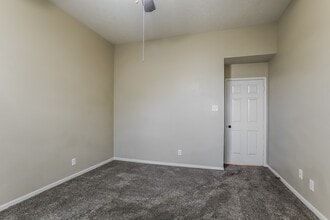 Building Photo - 18703 Singing Woods Dr