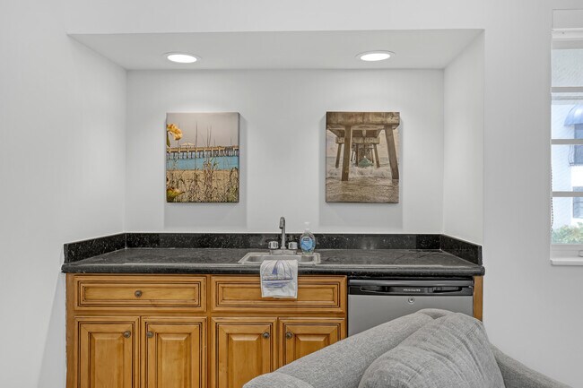 Building Photo - 220 Celestial Way