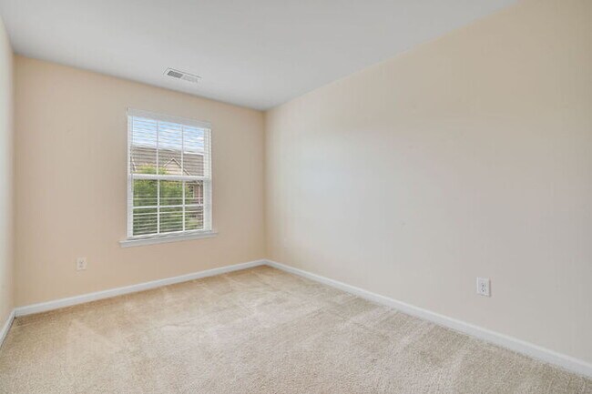 Building Photo - 3 Bedroom Townhome in Mechanicsville – $2,400/mo