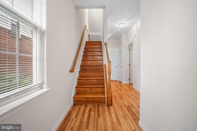 Building Photo - 20468 Greymont Terrace