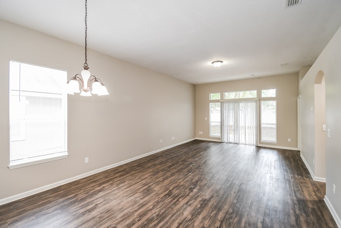 Building Photo - 10884 Campus Heights Ln