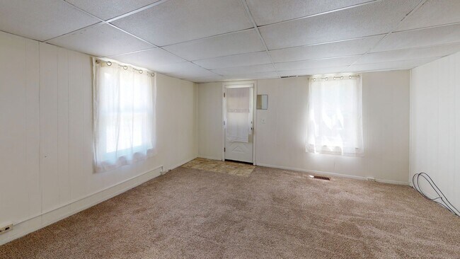 Building Photo - 1 Bed 1 Bath House for Rent in Butler