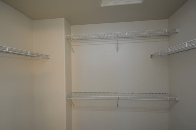 Building Photo - Beautiful townhome near Ft. Carson available to move in!