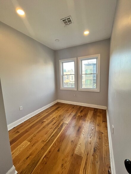 Unit 2 - 51 Jewett Ave