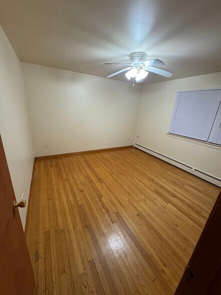 Building Photo - 1225 N La Grange Rd