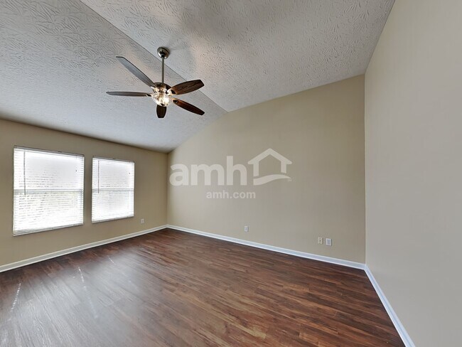 Building Photo - 4073 Sherbourne Dr