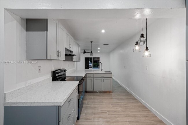 Building Photo - 7516 NW 44th Ct