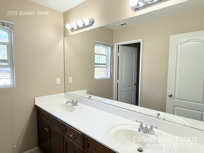 Building Photo - 2959 Burnet Dr