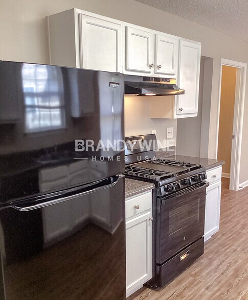 Building Photo - 2056 Registry Pl