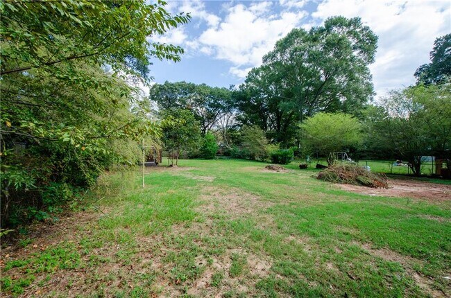 Building Photo - 123 Arnold Pl