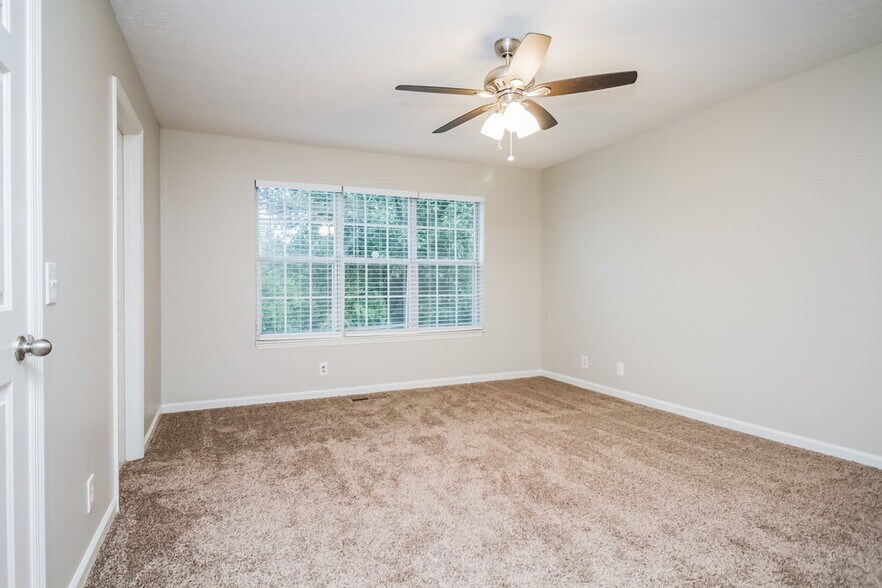 Building Photo - 3540 Calais Cir