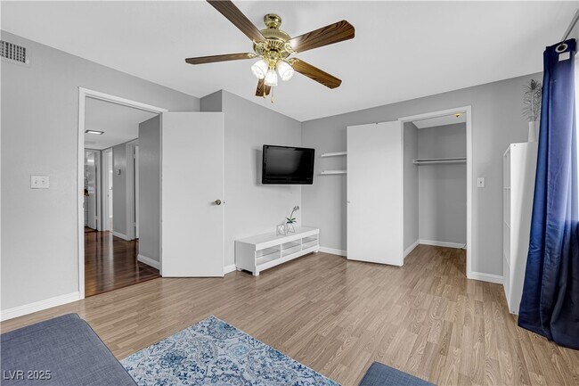 Building Photo - 4186 Sandcastle Dr