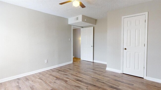 Building Photo - 1803 Potomac Pl