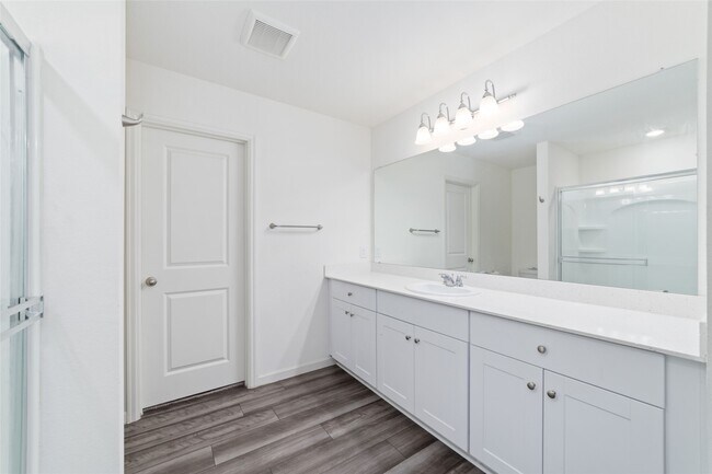 Building Photo - 1001 Wild Enclave Ln