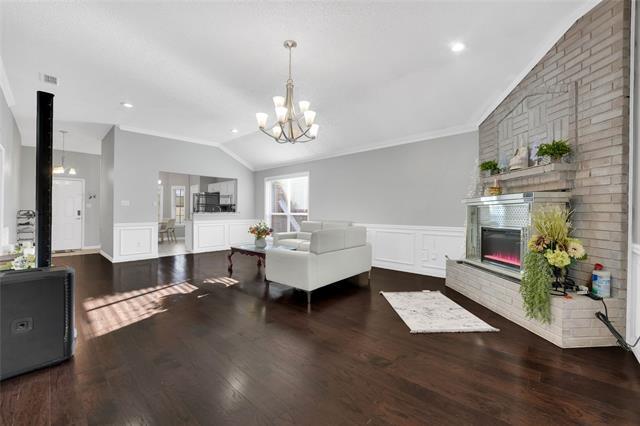 Building Photo - 2832 Claremont Dr