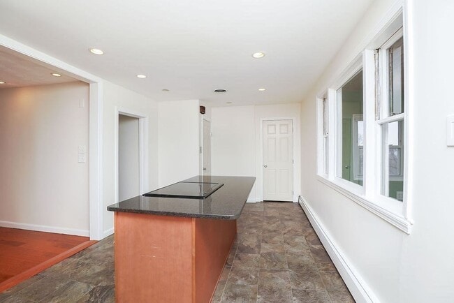 Building Photo - 175 Trenton St