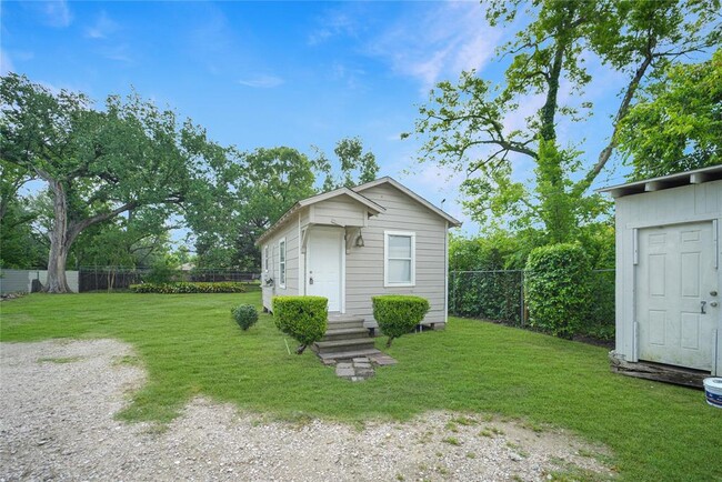 Building Photo - 7402 Wileyvale Rd