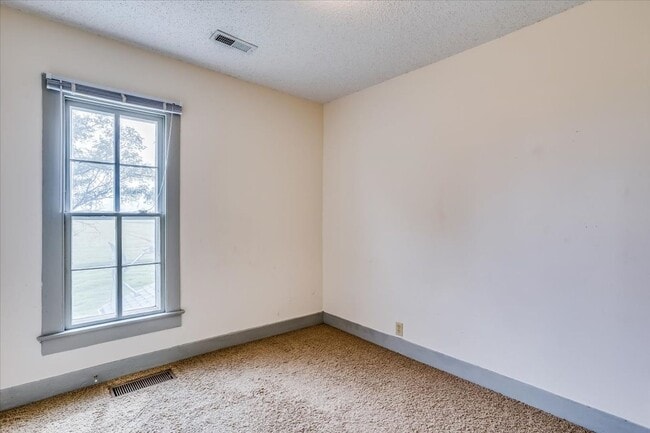 Building Photo - 8733 W 73rd St N