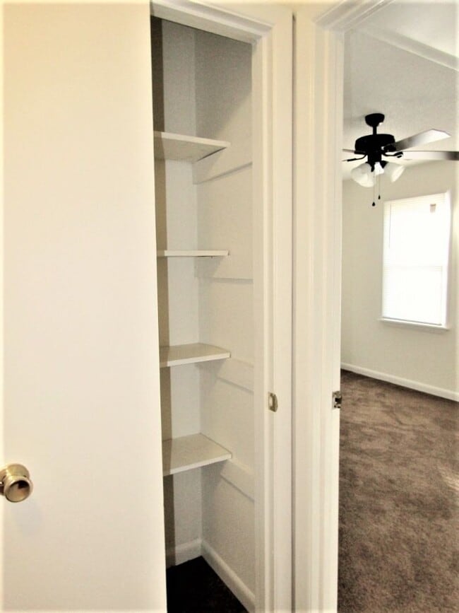 Building Photo - 9B Port West, Swansboro