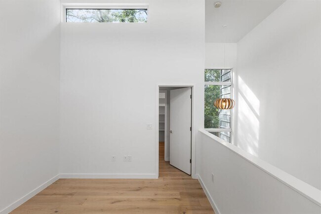 Building Photo - 2312 Enfield Rd
