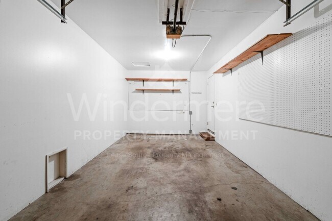 Building Photo - 1402 S Jefferson St