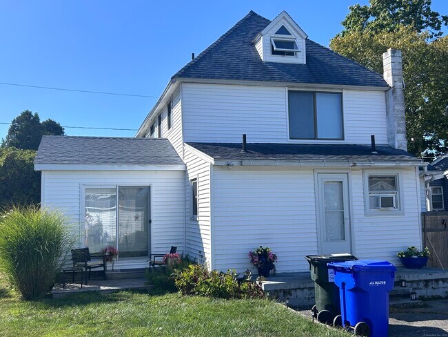 Building Photo - 56 Hartford Ave