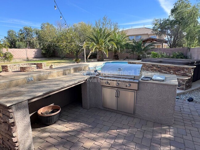 Building Photo - 27313 N 23rd Ln