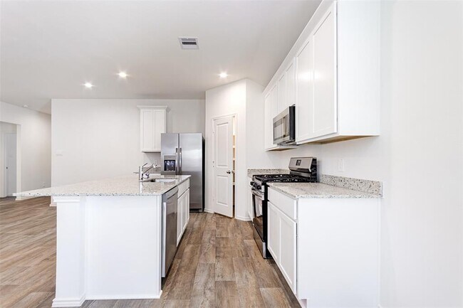 Building Photo - 4302 Freya Pointe Dr