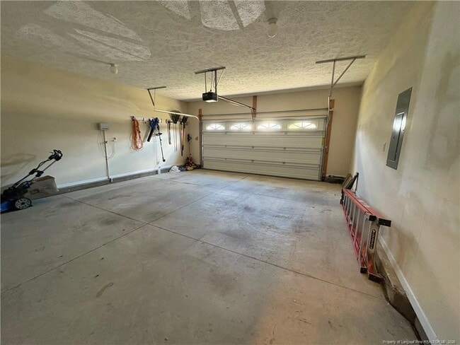 Building Photo - 4007 Beaubien Dr