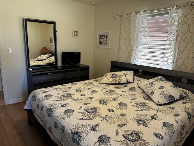 Building Photo - 167 N Collier Blvd