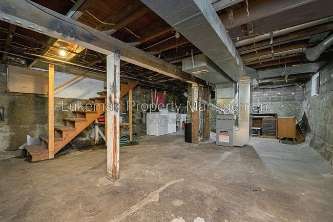 Building Photo - 434 Den Adel Ct