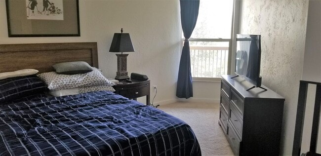 Building Photo - Winter Seasonal Rental- Silverqueen East 2414