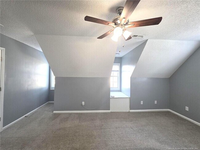 Building Photo - 2917 Franzia Dr