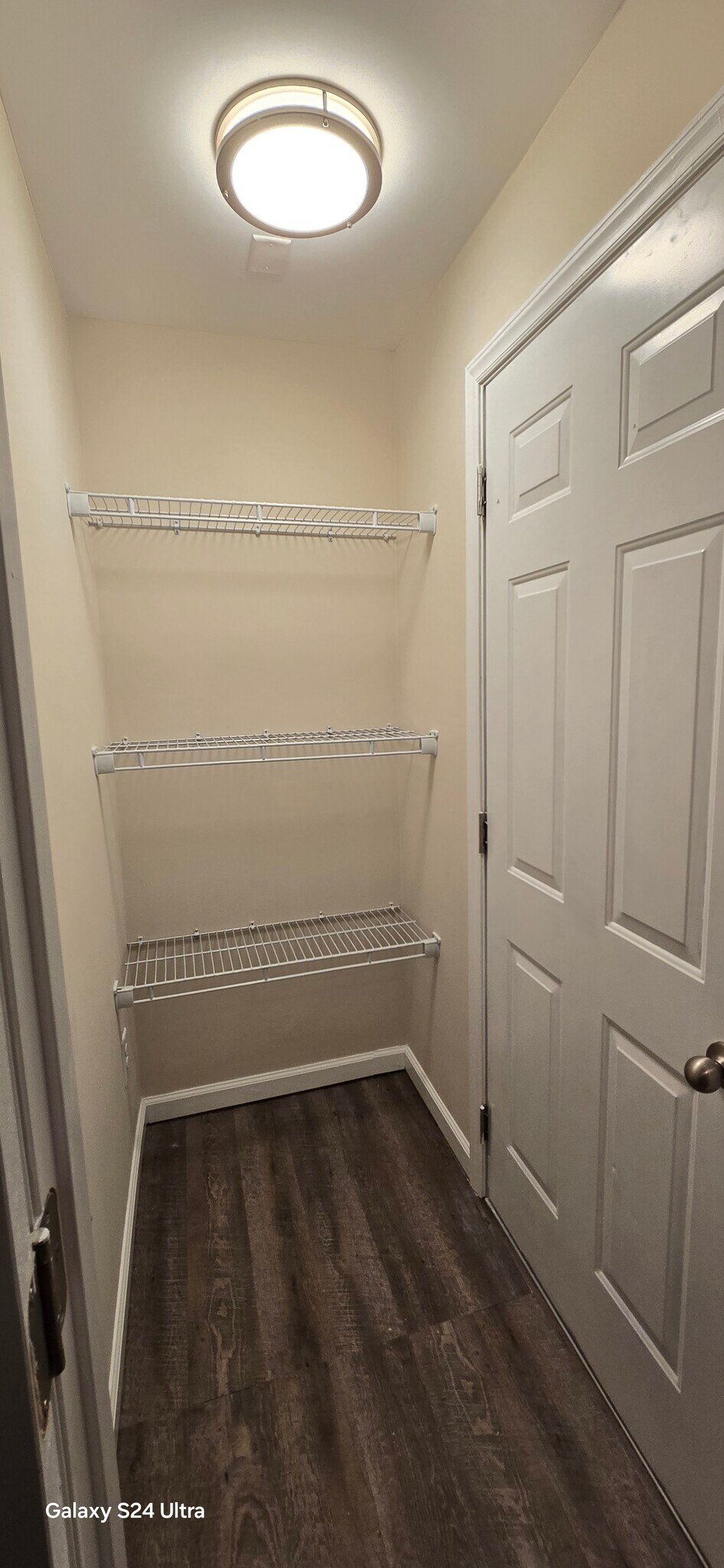 Building Photo - 14423 Hamletville St