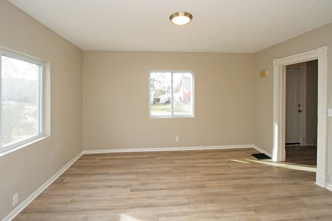 Building Photo - 1232 S 16th St