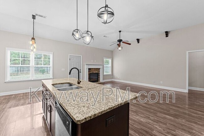 Building Photo - 716 Herrington Dr