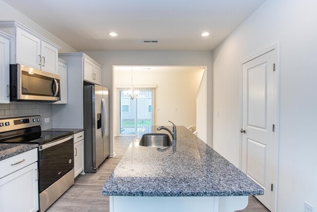 Building Photo - 2 Bedroom Townhome - HWY 601 AVAILABLE APRIL 2026