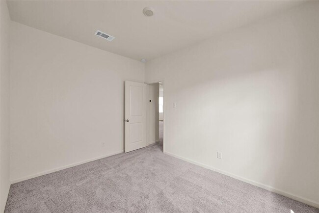 Building Photo - 583 Firemoon St