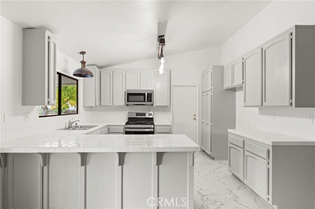 Building Photo - 17805 Walnut St