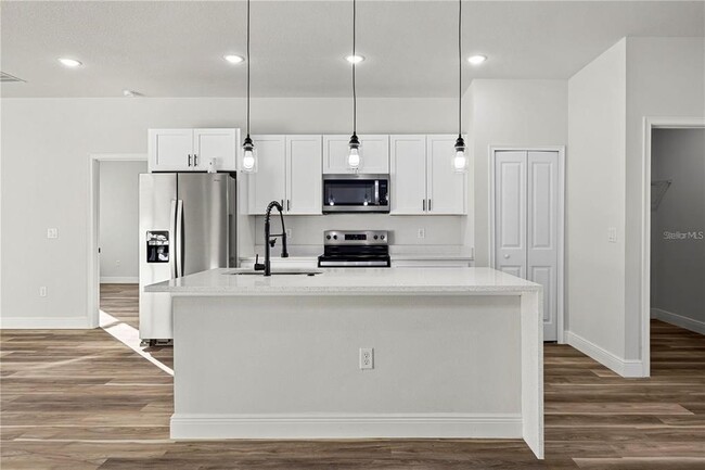 Building Photo - 265 Marion Oaks Manor